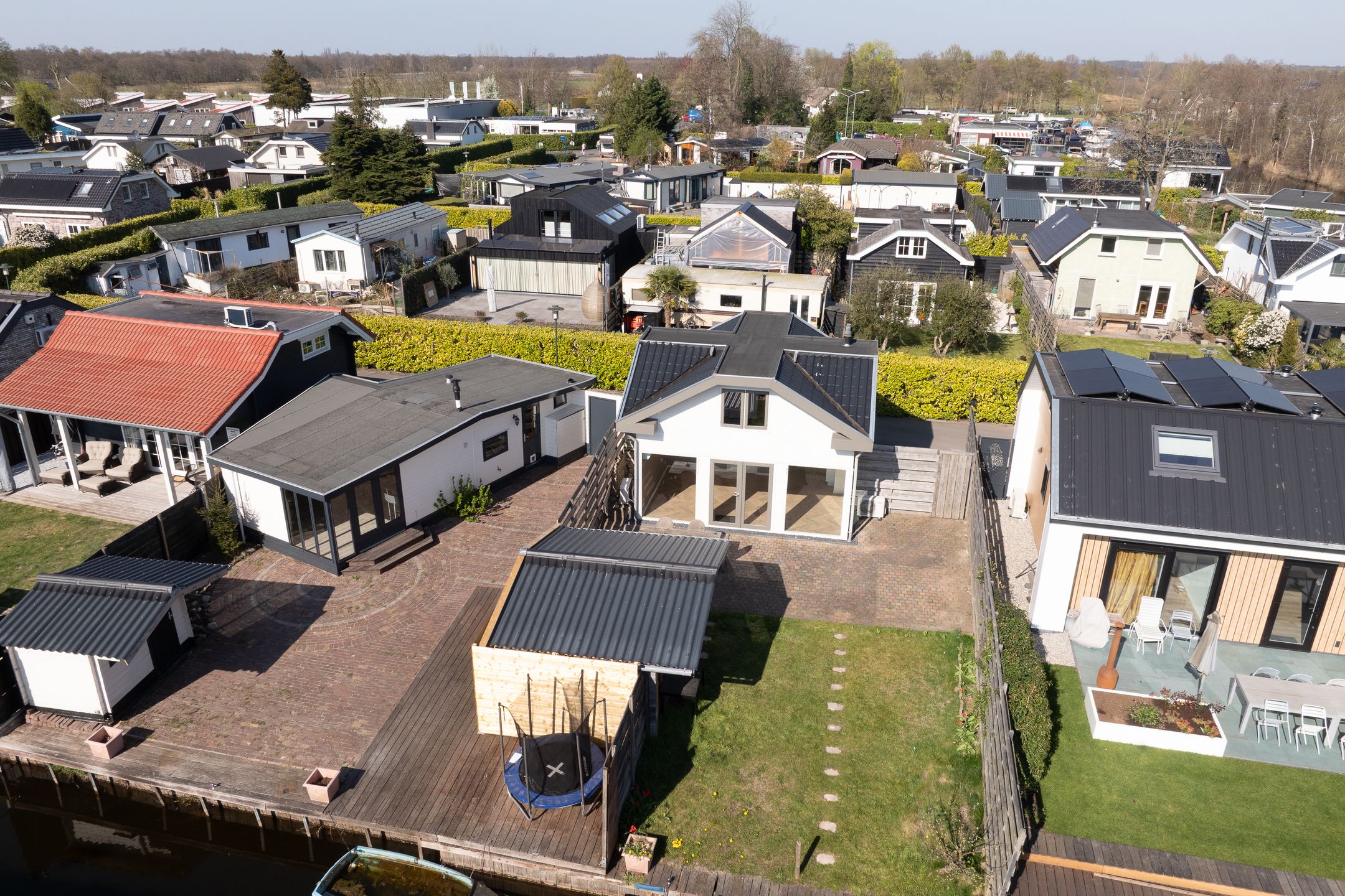 3-bedroom freehold villa in Loosdrecht — photo 1 of 5