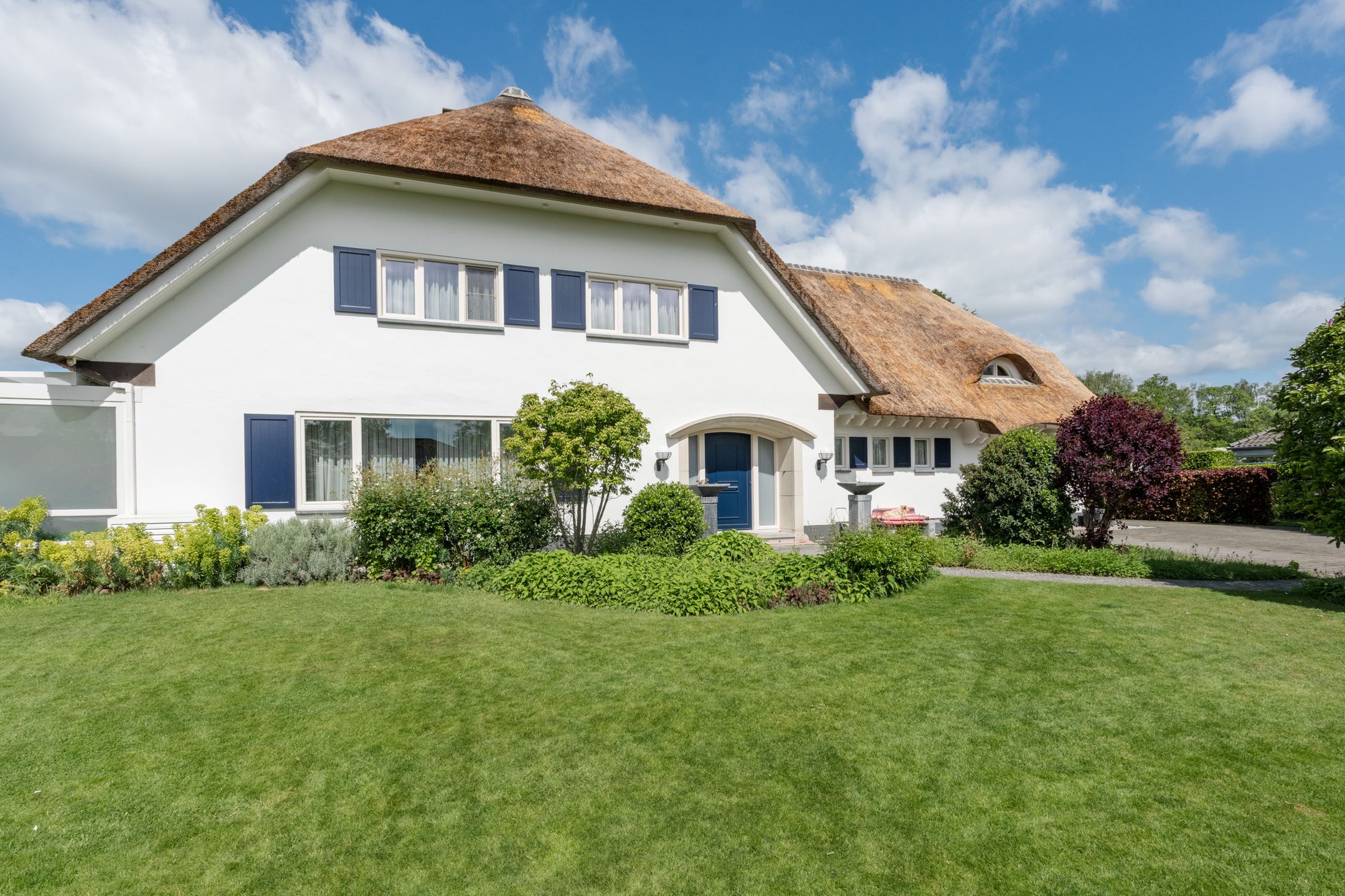 Charming English Cottage Style Villa with Thatched Roof in Kaulille — 9