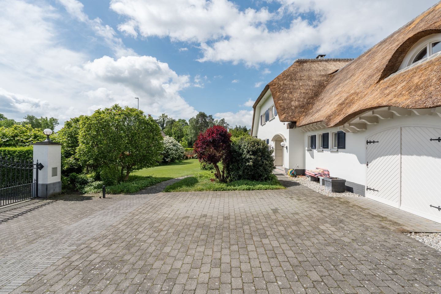 Charming English Cottage Style Villa with Thatched Roof in Kaulille — 50