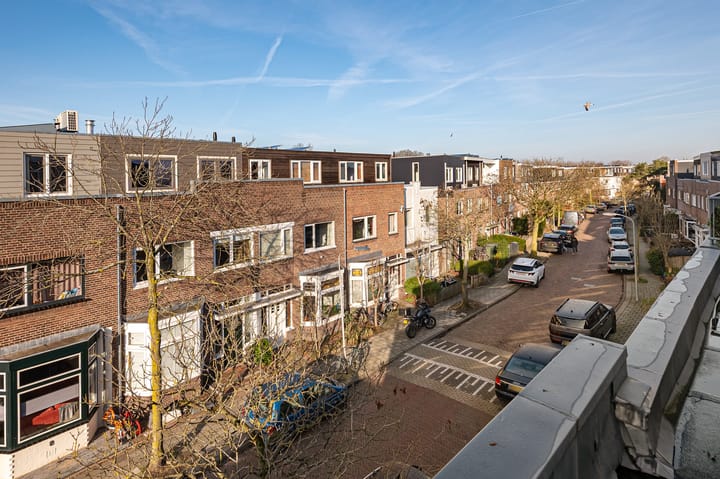 Hoekwoning te koop: Van 't Hoffstraat 24, Haarlem