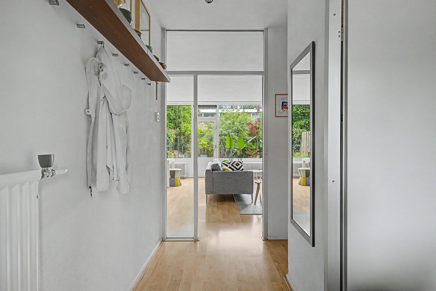 Spacious corner house with four bedrooms and sunny garden in Hoogland — 10