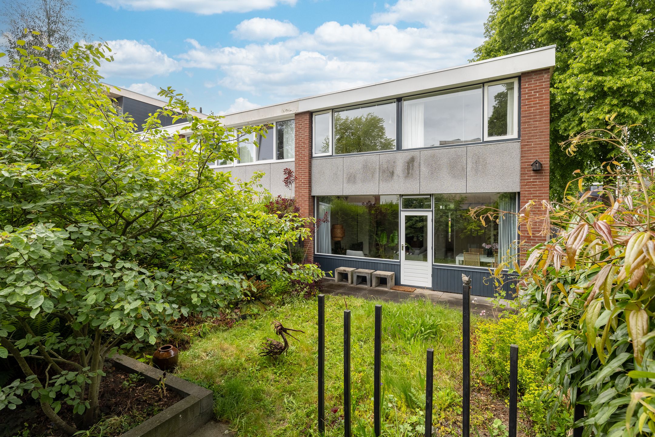 Spacious corner house with four bedrooms and sunny garden in Hoogland — 33