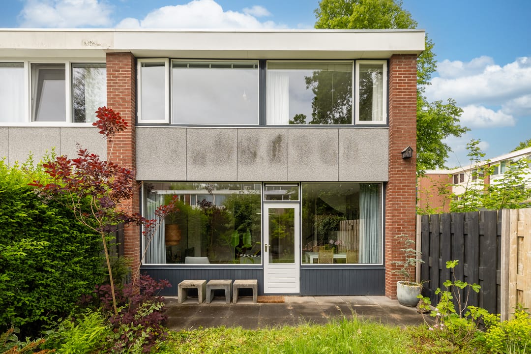 Spacious corner house with four bedrooms and sunny garden in Hoogland — 32