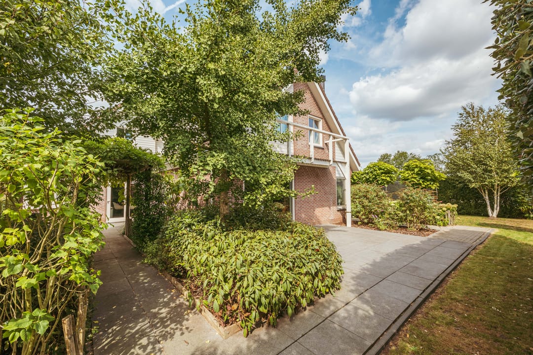 Detached Country House with Guesthouse and Heated Pool in Aalsmeer — 23