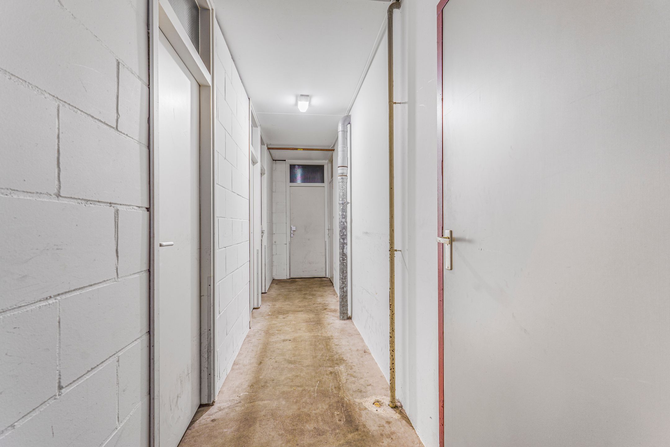 Move-in Ready 3-Room Apartment in Popular Amsterdam East with Modernization Potential — 15