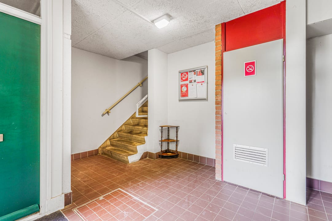 Move-in Ready 3-Room Apartment in Popular Amsterdam East with Modernization Potential — 13