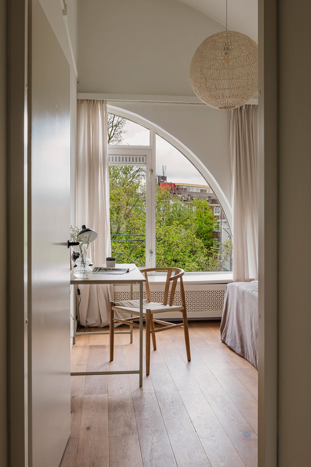 Spacious 5-Room Duplex Apartment in Oud-West with South-Facing Terrace — 31