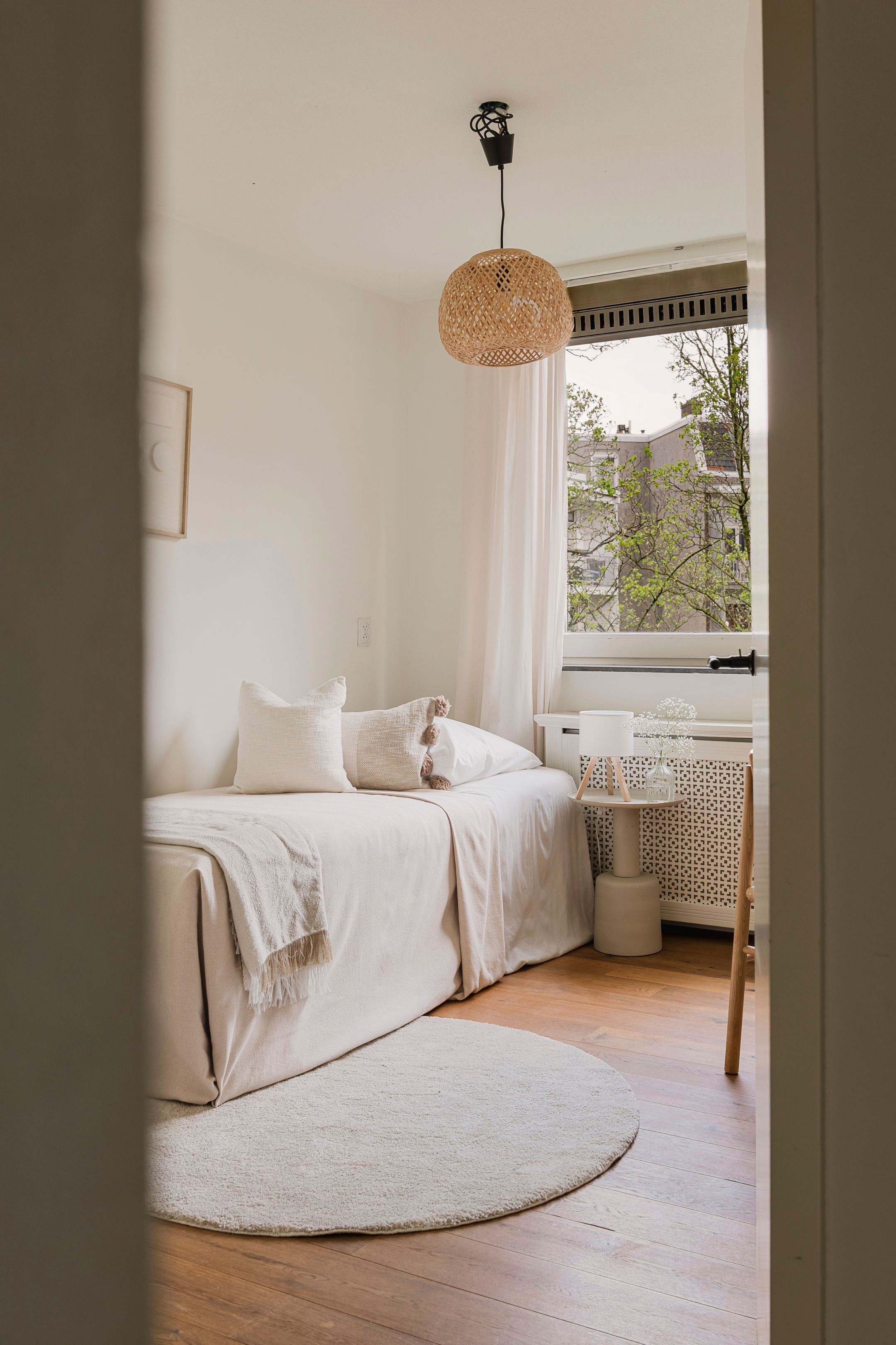 Spacious 5-Room Duplex Apartment in Oud-West with South-Facing Terrace — 24