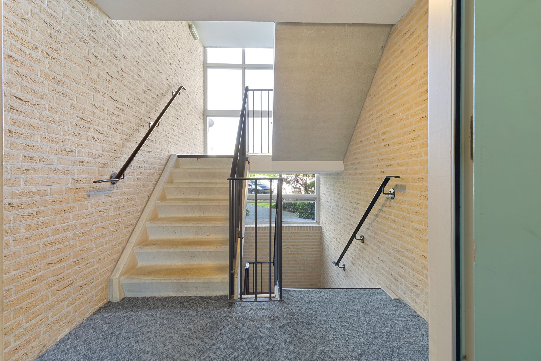 Spacious 3-Room Corner Apartment with Balcony and Parking in Venlo-Oost — 12