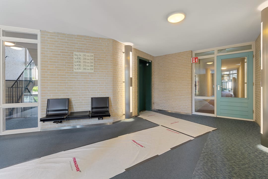 Spacious 3-Room Corner Apartment with Balcony and Parking in Venlo-Oost — 11