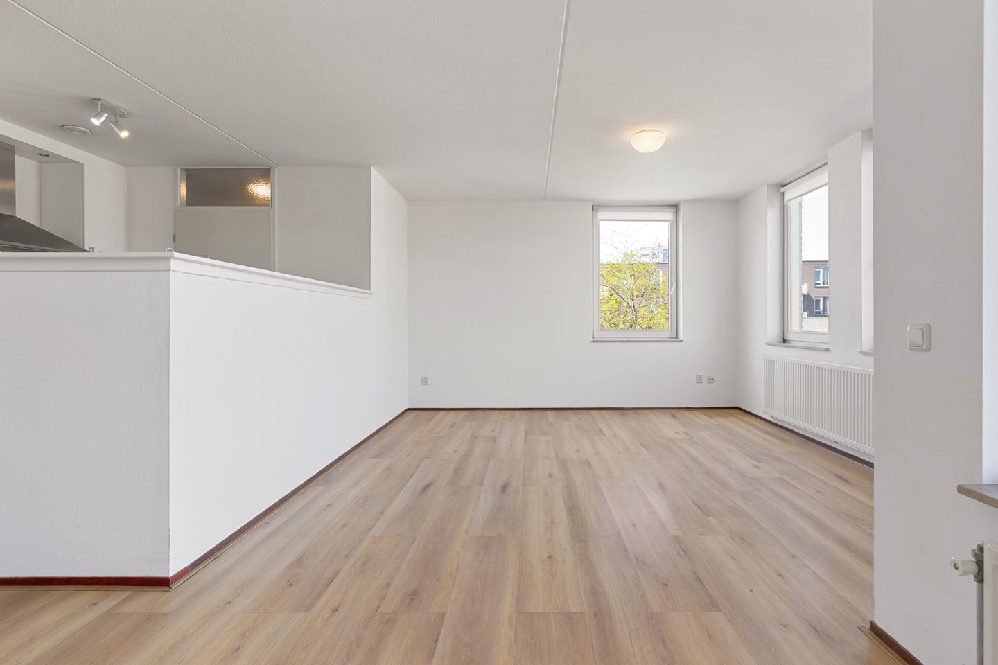 Spacious 3-Room Corner Apartment with Balcony and Parking in Venlo-Oost — 20