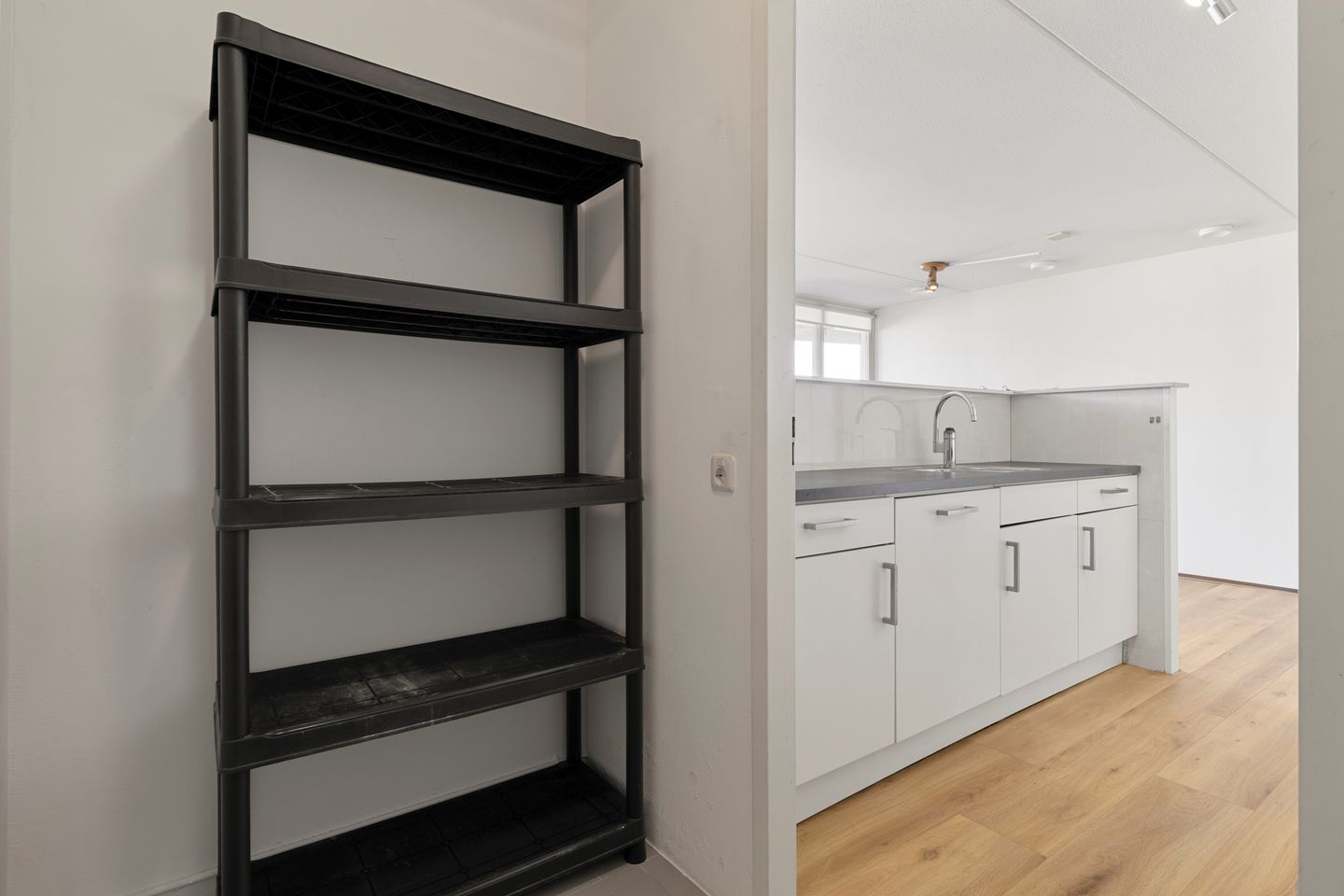 Spacious 3-Room Corner Apartment with Balcony and Parking in Venlo-Oost — 29
