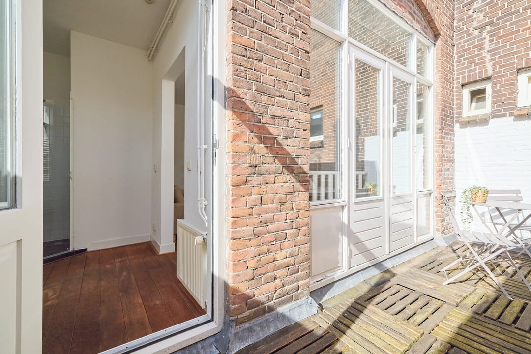 Studio with Balcony Near Utrecht Central Station — 26