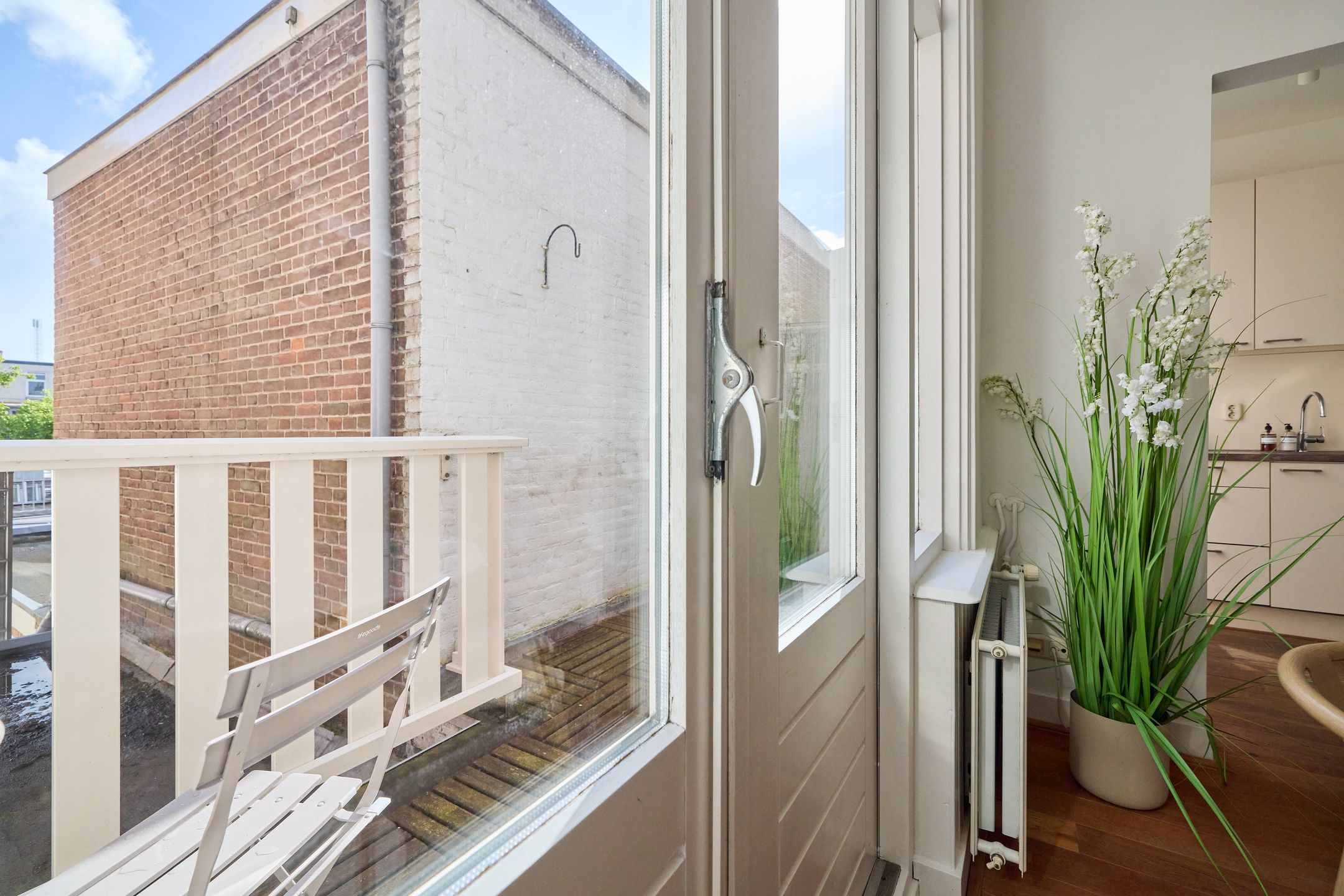 Studio with Balcony Near Utrecht Central Station — 18