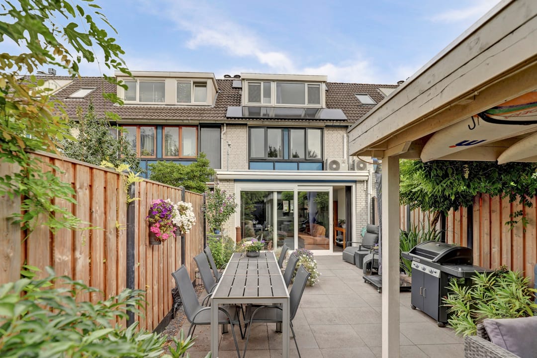 Spacious and Sustainable Family Home in Quiet Courtyard — 7