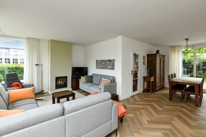 Foto 4 van Bizetstraat 1