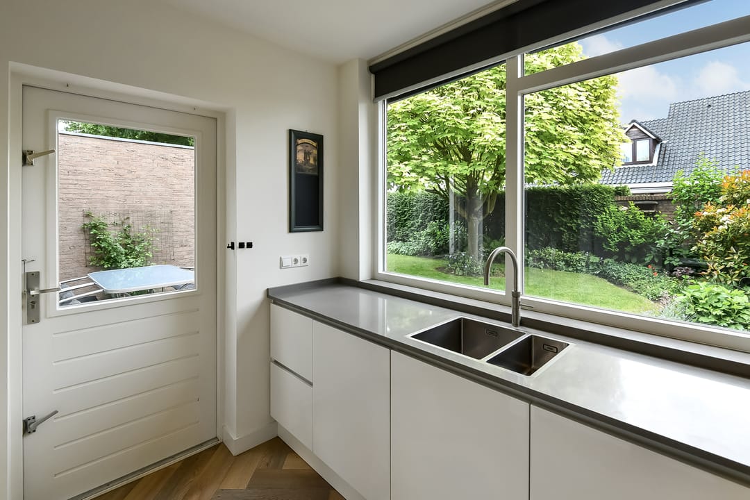 Foto 17 van Bizetstraat 1