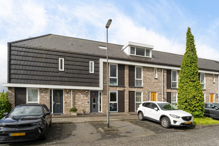 Tussenwoning te koop: Lauwersmeer 73, Zoetermeer