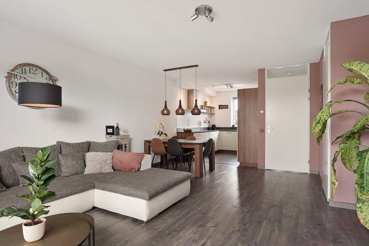Tussenwoning te koop: Lauwersmeer 73, Zoetermeer