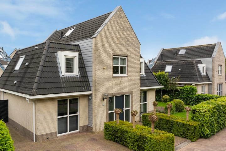 Vrijstaande woning te koop: Hooftlaantje 98, Hendrik-Ido-Ambacht