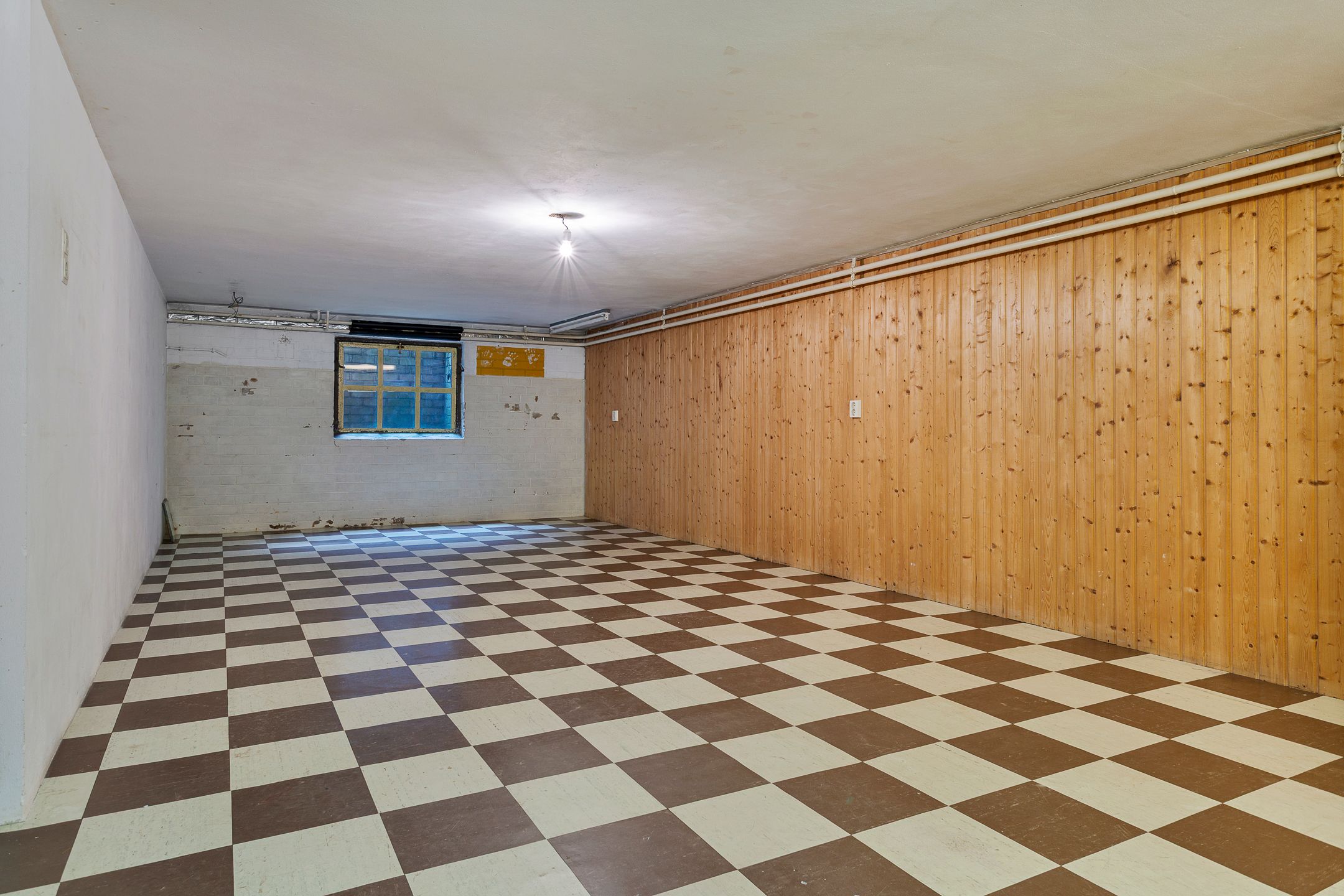 Photo 39 of Schoutstraat 15