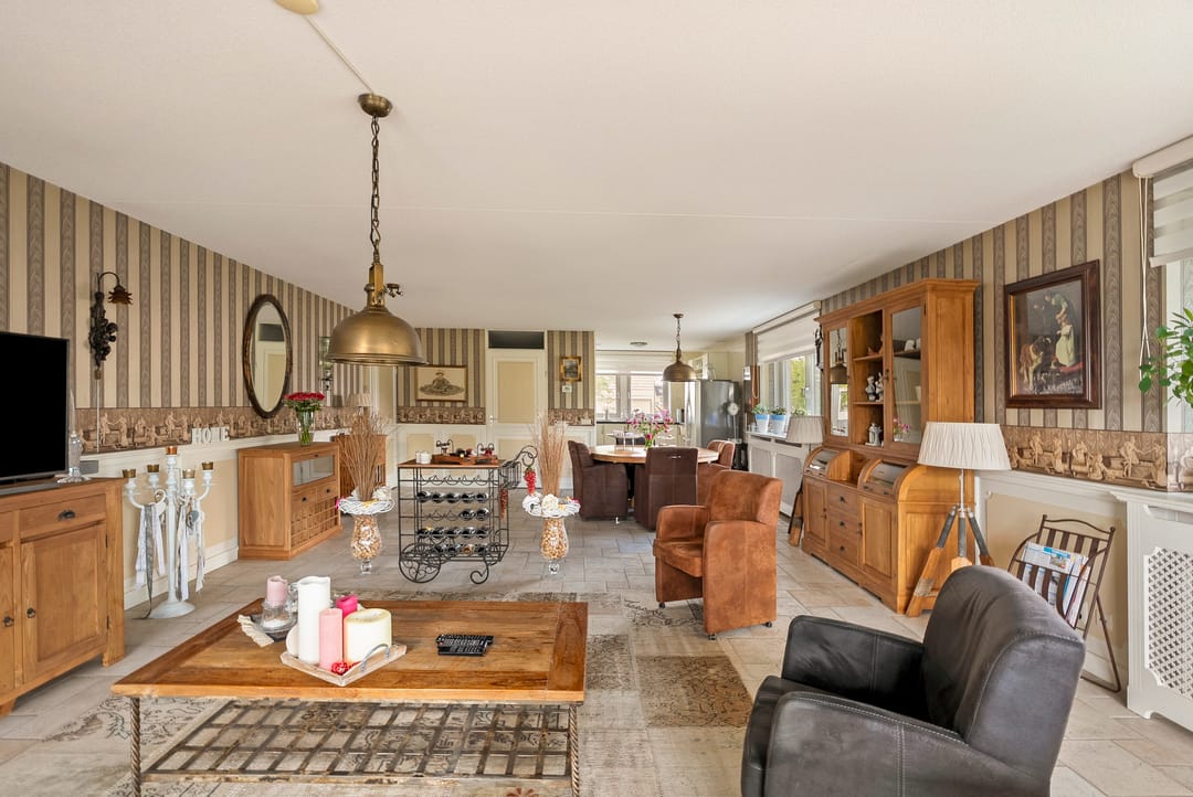 Stunning Waterfront Apartment with Exceptional Terrace on Diamant Island — 22