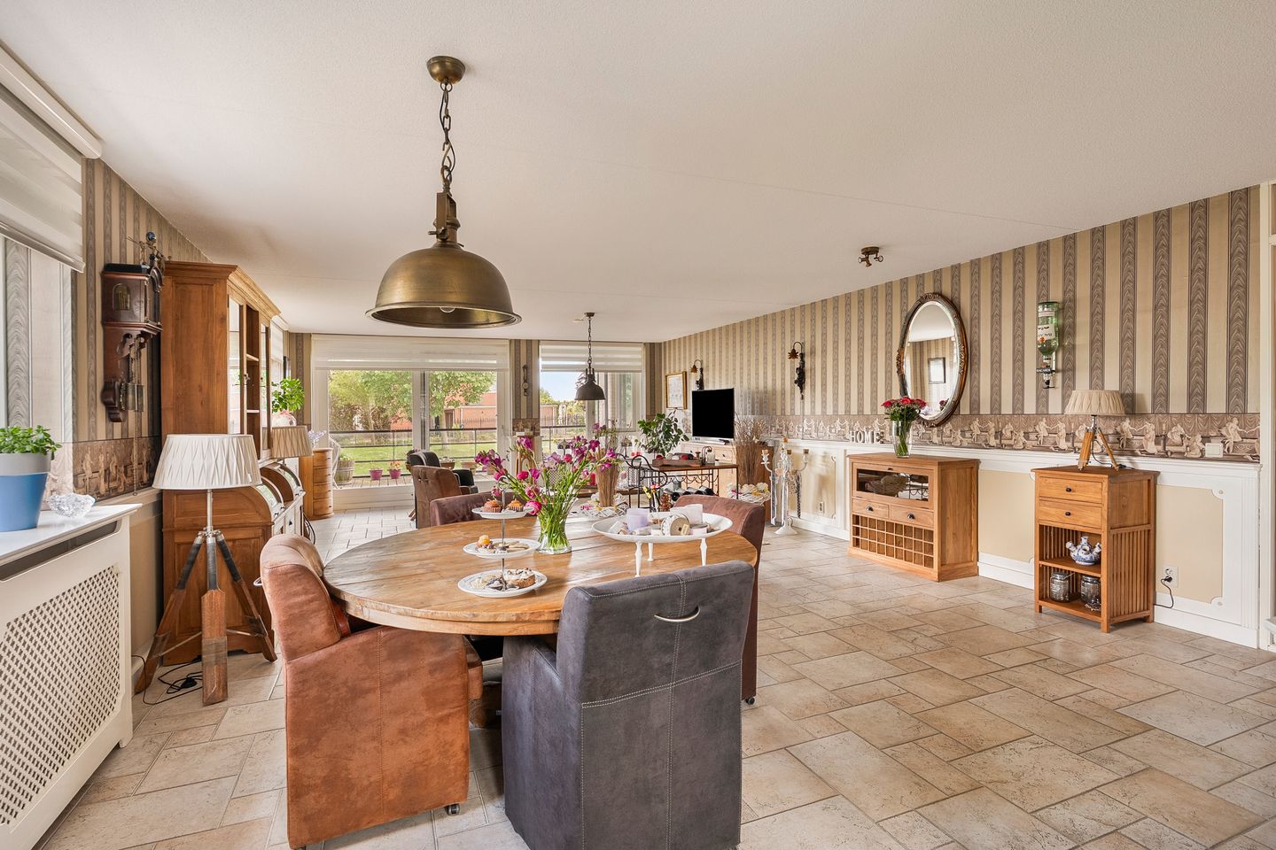 Stunning Waterfront Apartment with Exceptional Terrace on Diamant Island — 19
