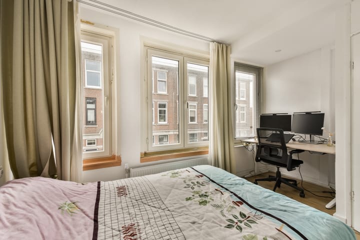 Foto 4 van De Genestetstraat 21
