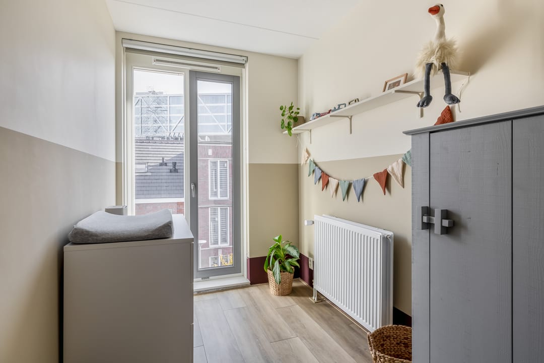 Photo 31 of Tapstraat 8