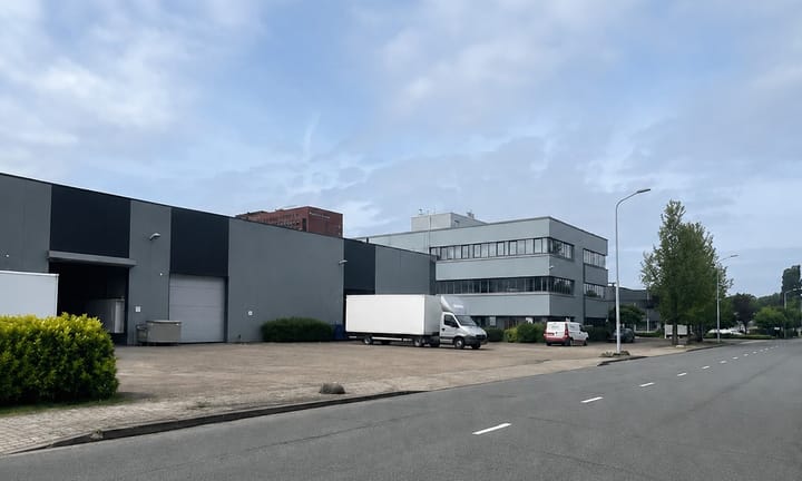 Zandsteen 2, Hoofddorp