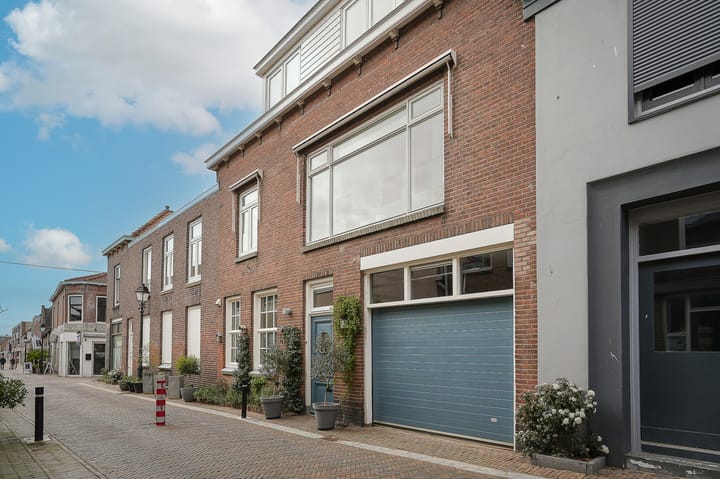 Photo 4 of Bergstraat 66