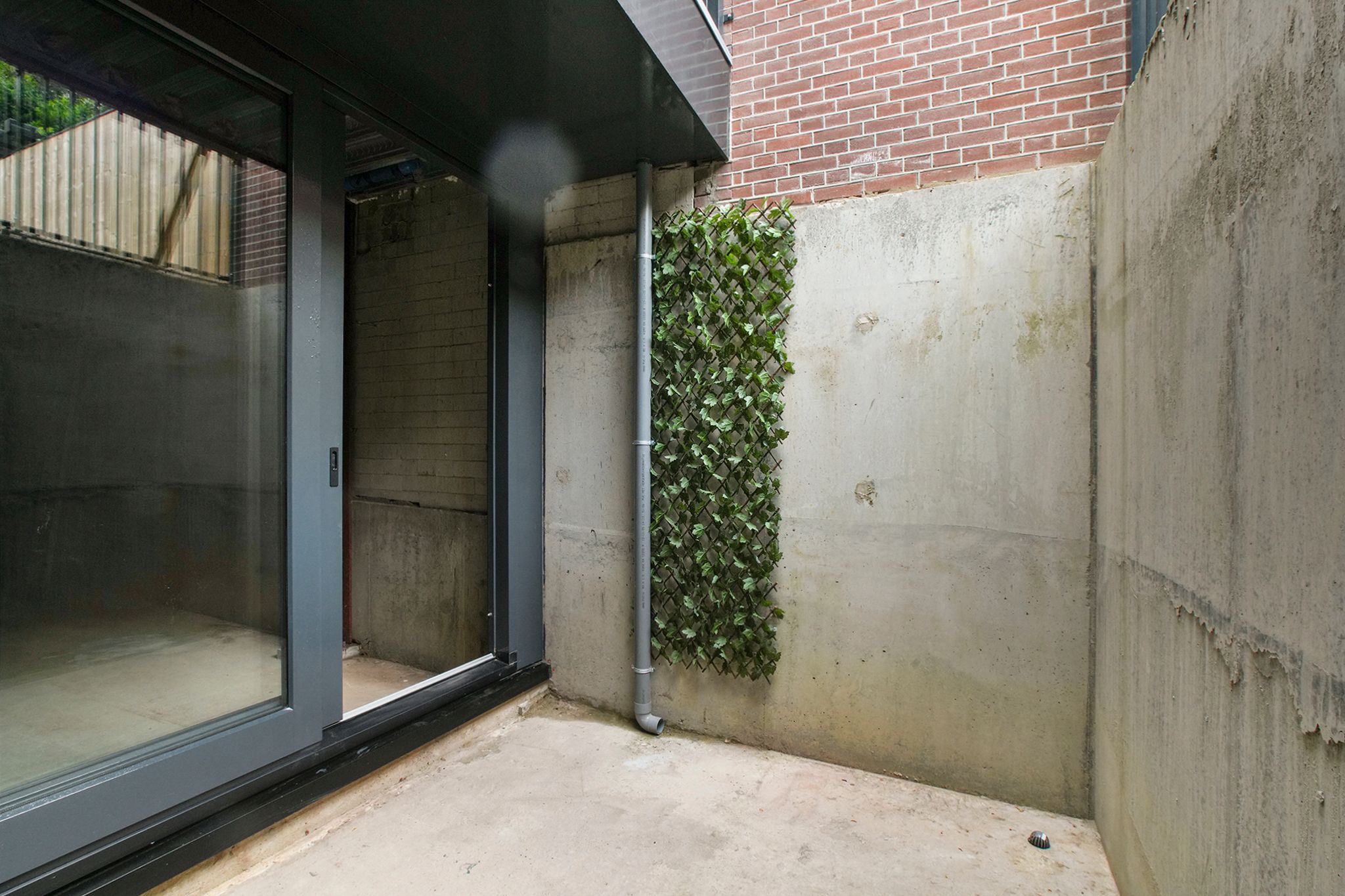 Photo 27 of Eerste Helmersstraat 107-H