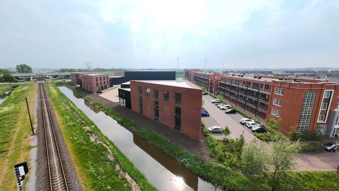 Bekijk foto 2 van Steur 432