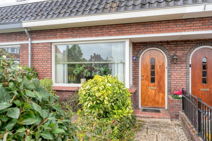 Photo 4 of J.D. van Leeuwenstraat 20