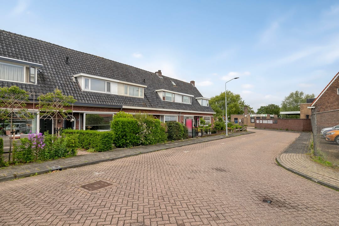 Photo 28 of J.D. van Leeuwenstraat 20