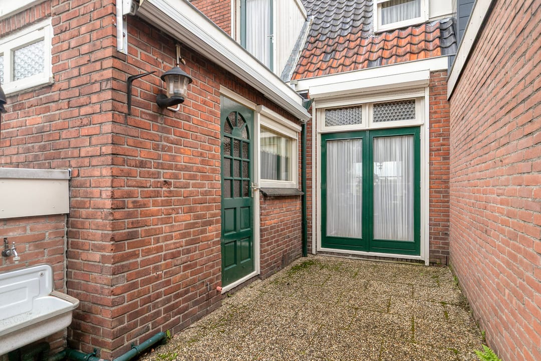 Photo 22 of J.D. van Leeuwenstraat 20