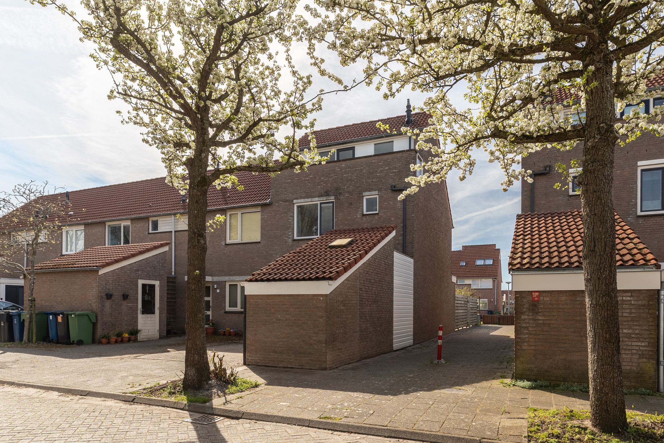 Foto 42 van Henriëtte Roland Holststraat 9