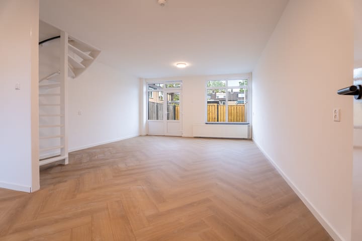 Foto 4 van Van der Burghstraat 10