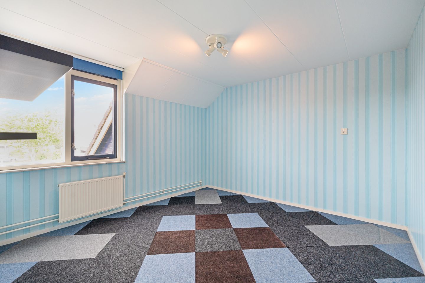 Photo 25 of L. Pietersestraat 45