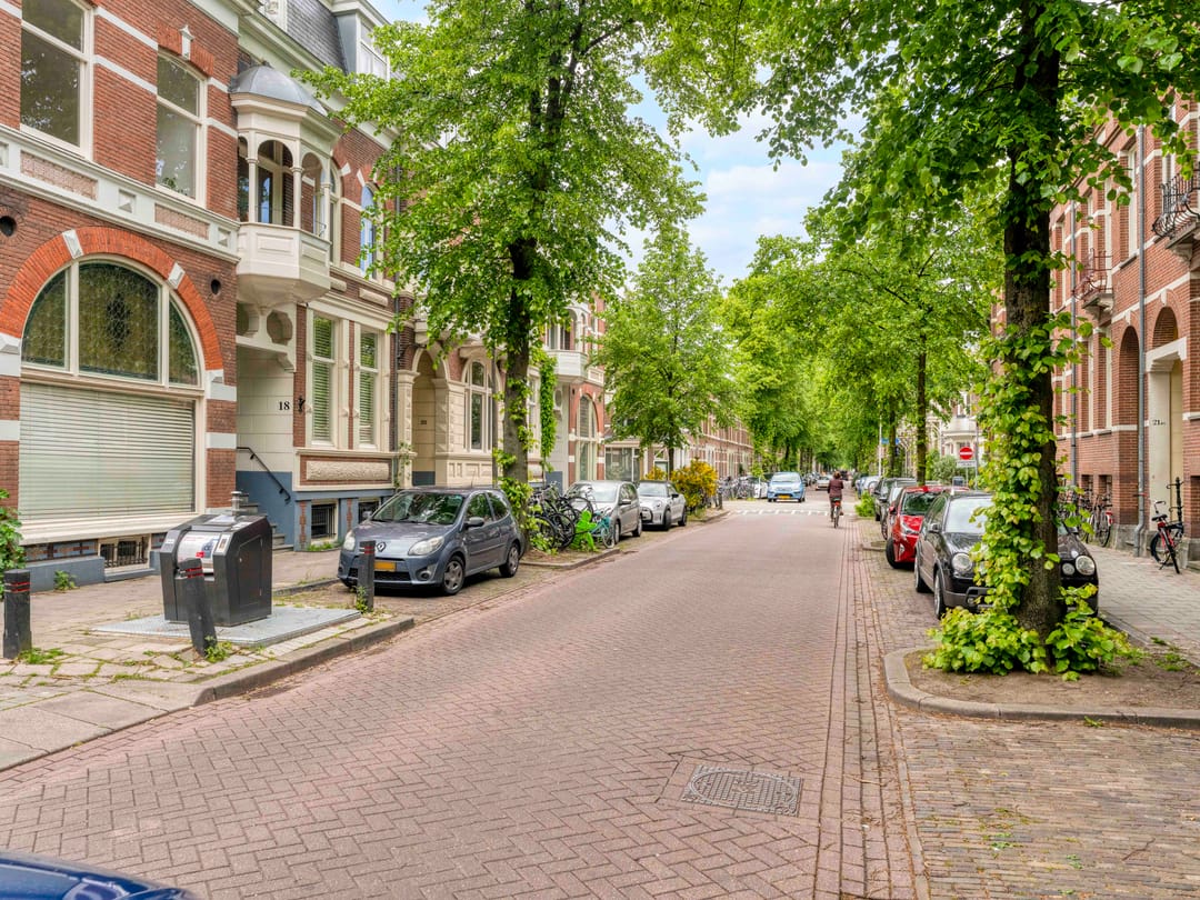 Photo 22 of Van Diemenstraat 20