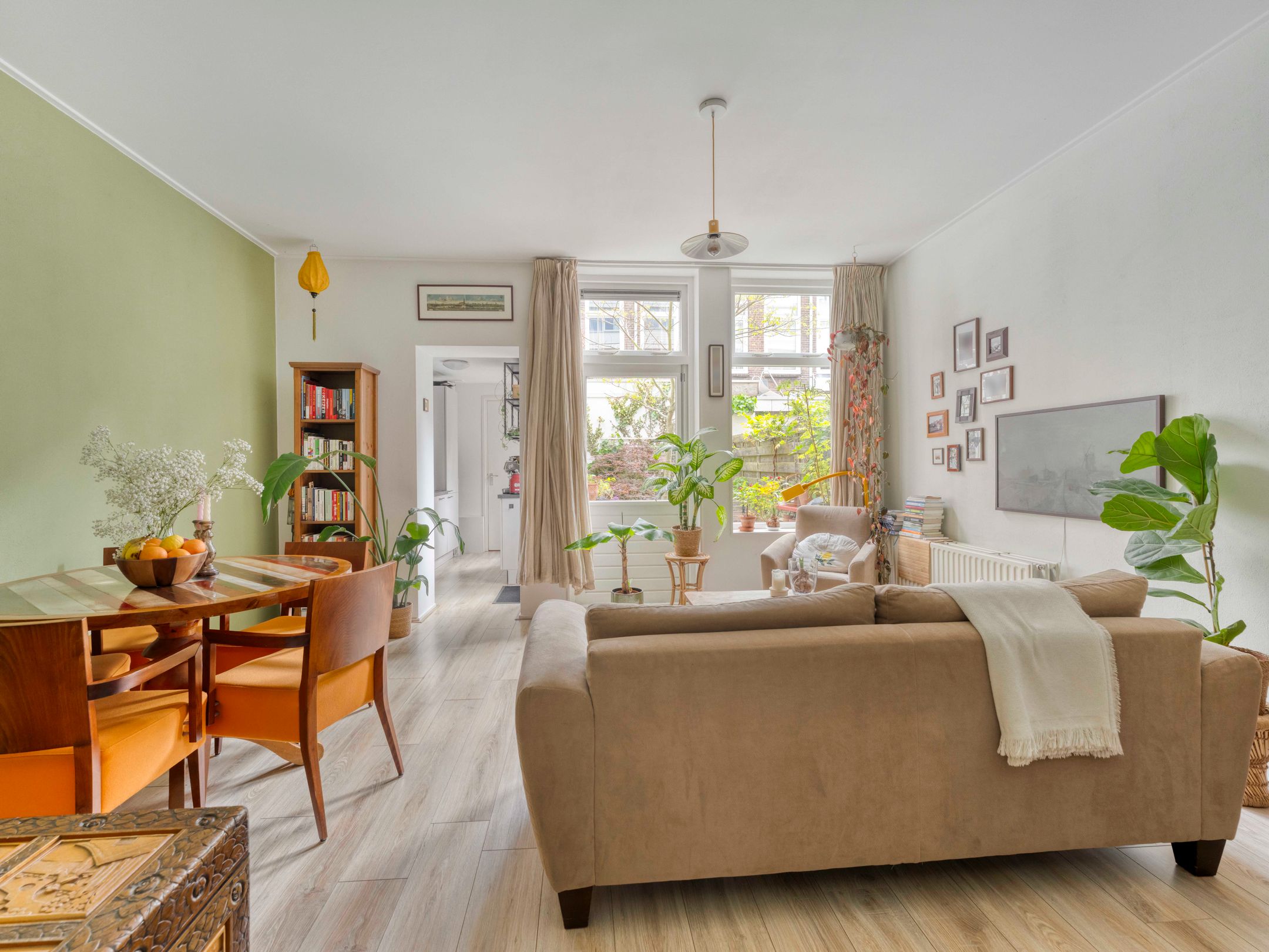 Photo 3 of Van Diemenstraat 20