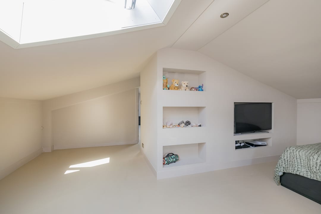 Spacious Semi-Detached Family Home Near Dunes with Luxury Extension — 46