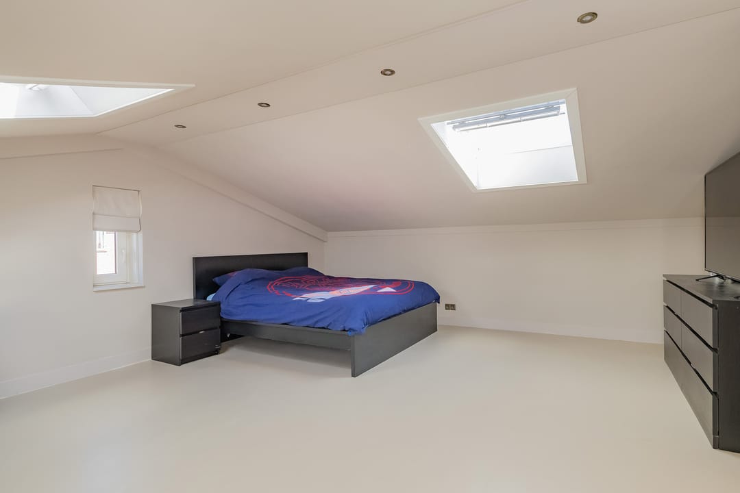 Spacious Semi-Detached Family Home Near Dunes with Luxury Extension — 43