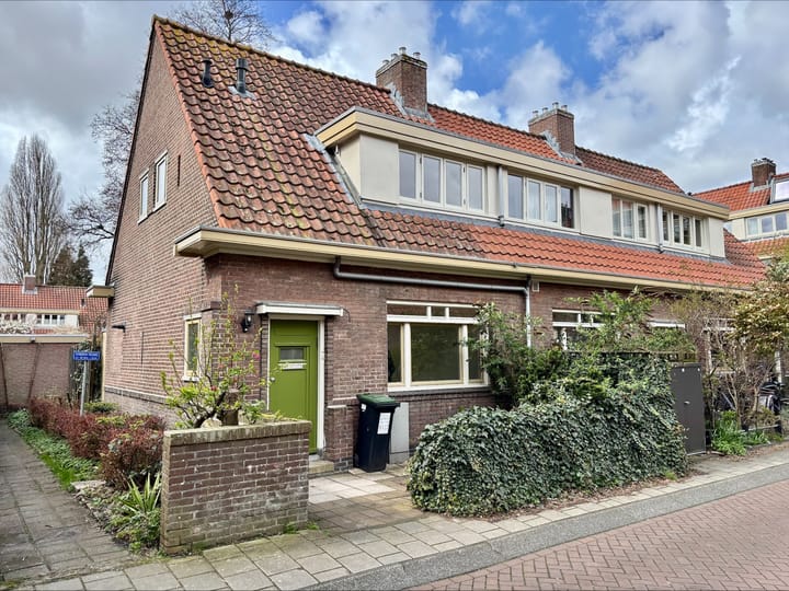 Photo 2 of Weidestraat 18