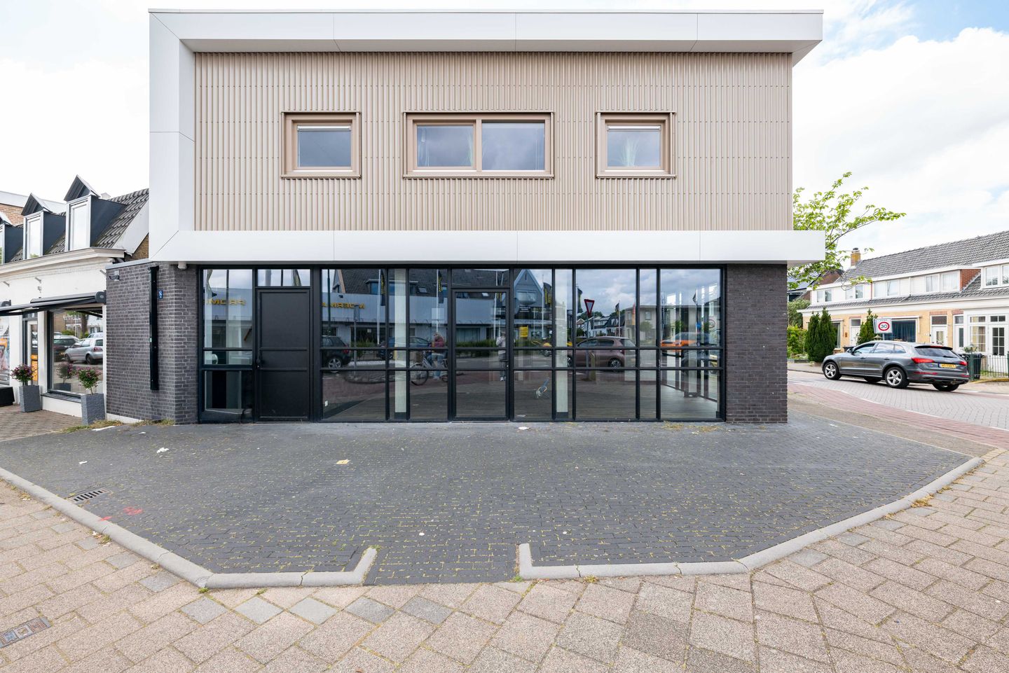 View photo 3 of Rijksstraatweg 63