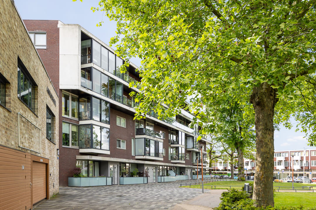 Foto 41 van Banier 8-A