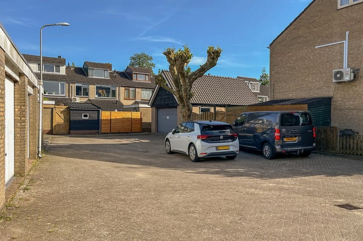 Foto 4 van van Brederodestraat 38