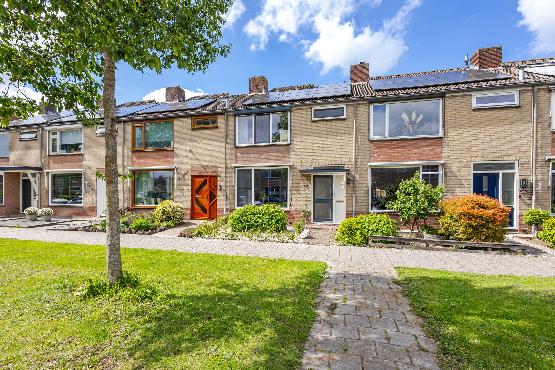 Photo 39 of van Brederodestraat 38