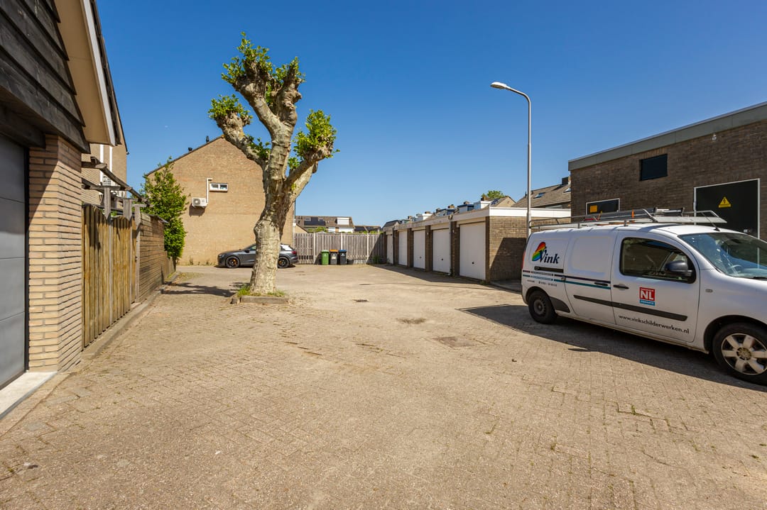 Photo 38 of van Brederodestraat 38