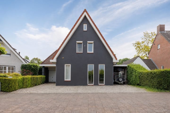 Woning te koop: Antoon Coolenstraat 10, Raamsdonksveer